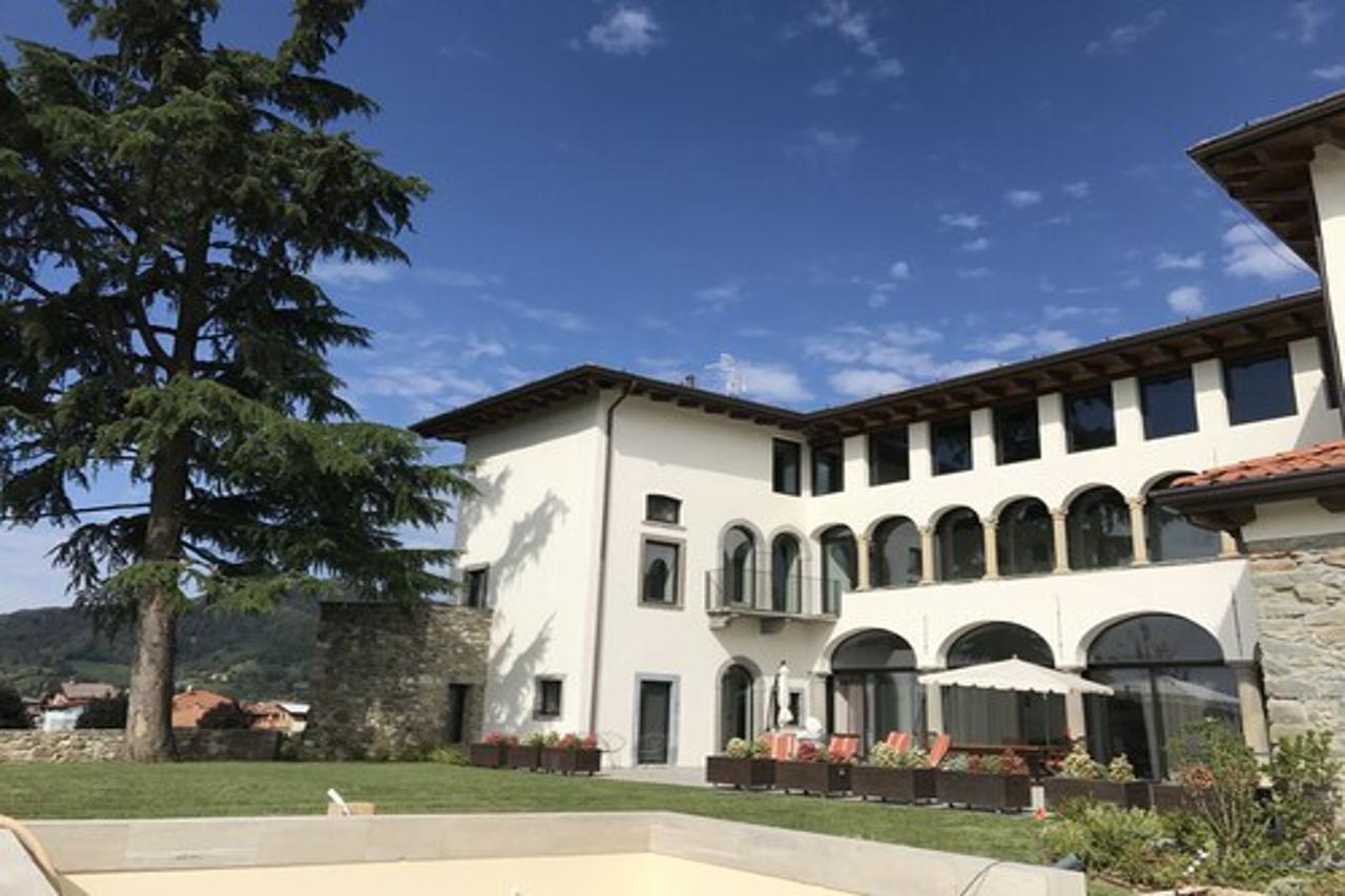 Podere Castel Merlo Resort Villongo Экстерьер фото